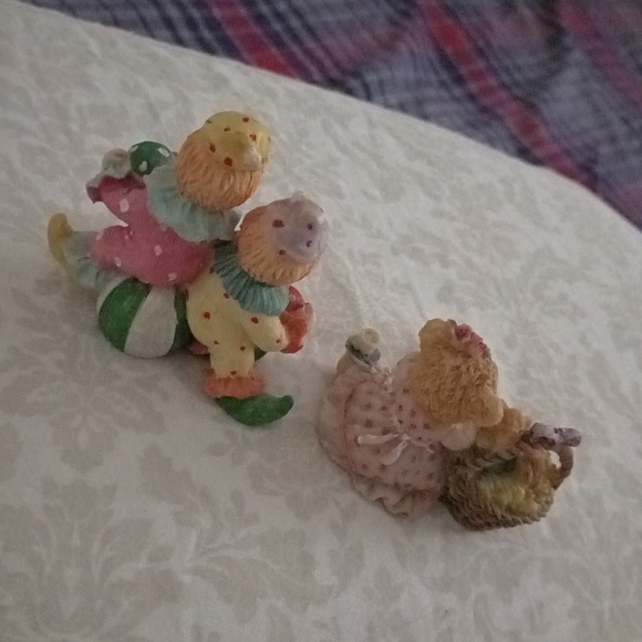 Fugurines - Picture 2 of 5